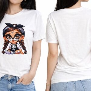 White Halloween Graphic T-Shirt – Size S 🎃
Cute white T-shirt
